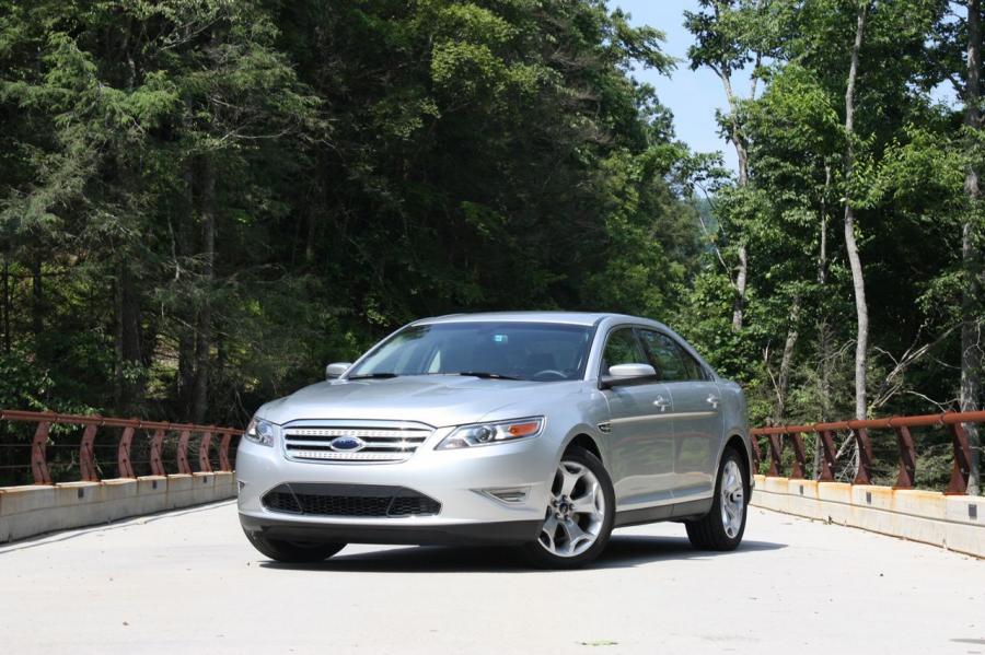  Ford Taurus SHO 2010 года  (фото 116 из 248)